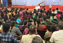 டக்ளஸ் தலைமையில் பேரெழுச்சி கொண்டது பெண்கள் படையணி